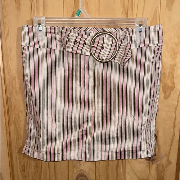 VENUS Dresses & Skirts - VENUS Multicolor Striped Mini Skirt with Belt